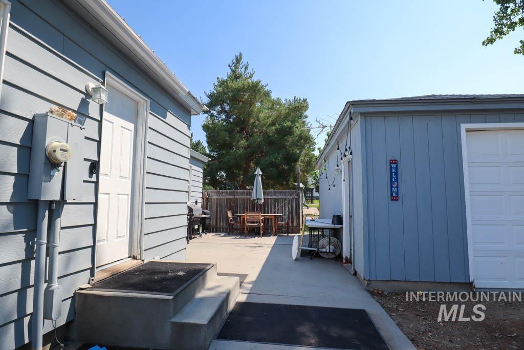 140 N Iowa Ave Property Photo 25