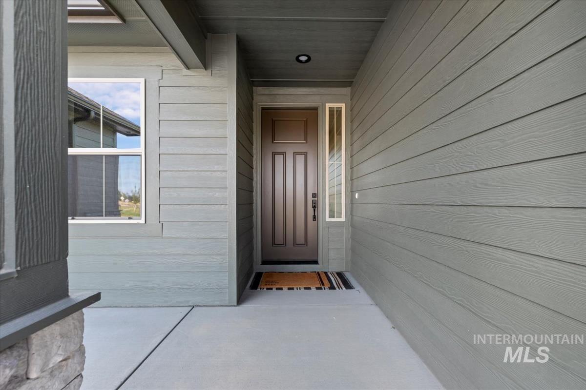 2206 N Hurtsville Ave. Property Photo 2