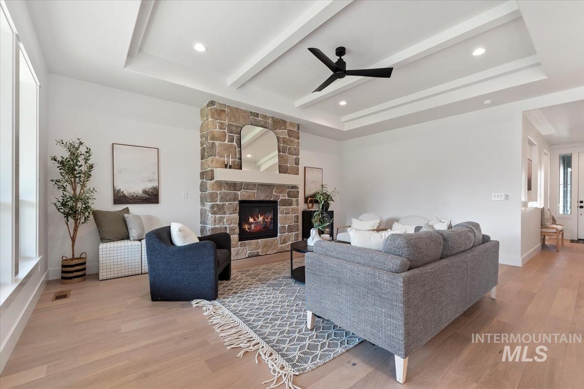 2206 N Hurtsville Ave. Property Photo 6