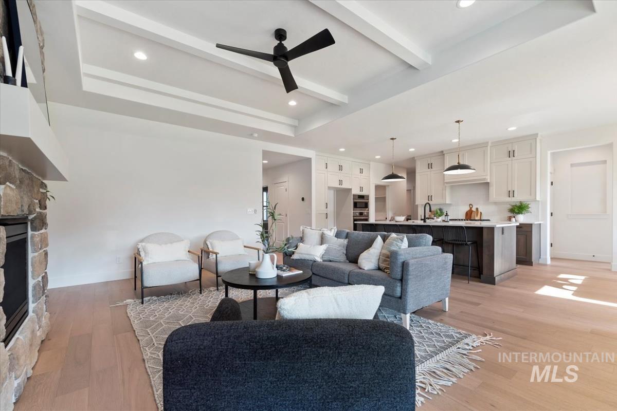 2206 N Hurtsville Ave. Property Photo 7