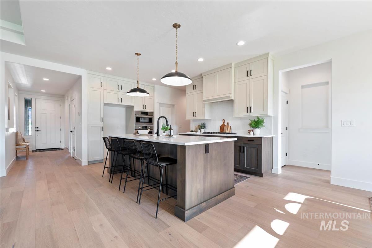 2206 N Hurtsville Ave. Property Photo 9