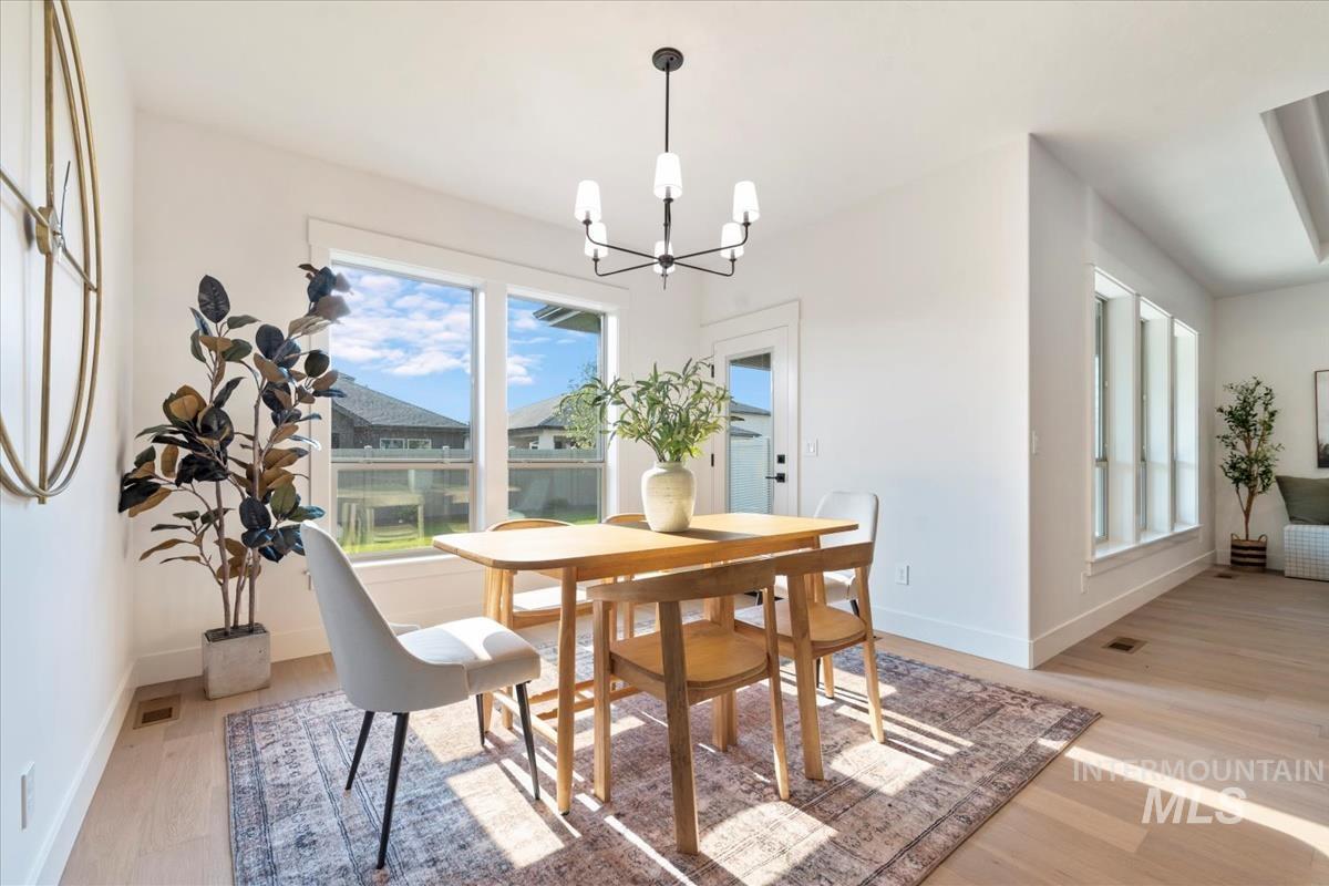 2206 N Hurtsville Ave. Property Photo 11