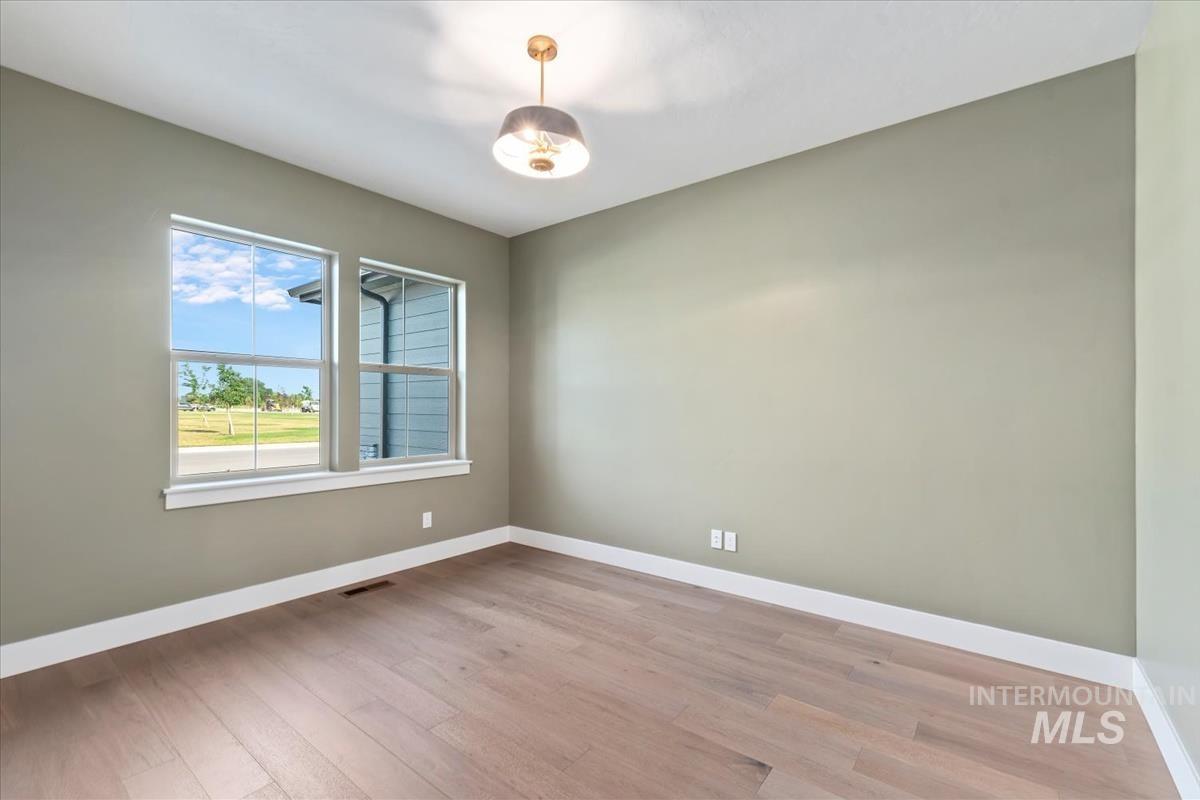 2206 N Hurtsville Ave. Property Photo 18