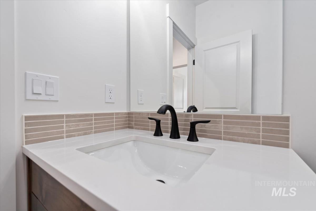 2206 N Hurtsville Ave. Property Photo 21