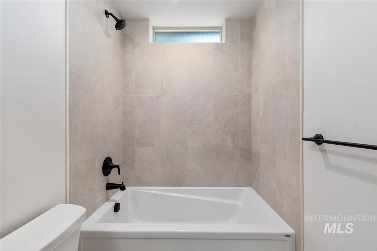 2206 N Hurtsville Ave. Property Photo 22