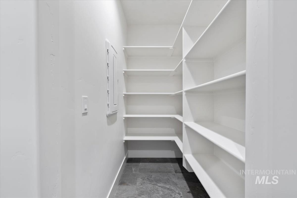 2206 N Hurtsville Ave. Property Photo 27