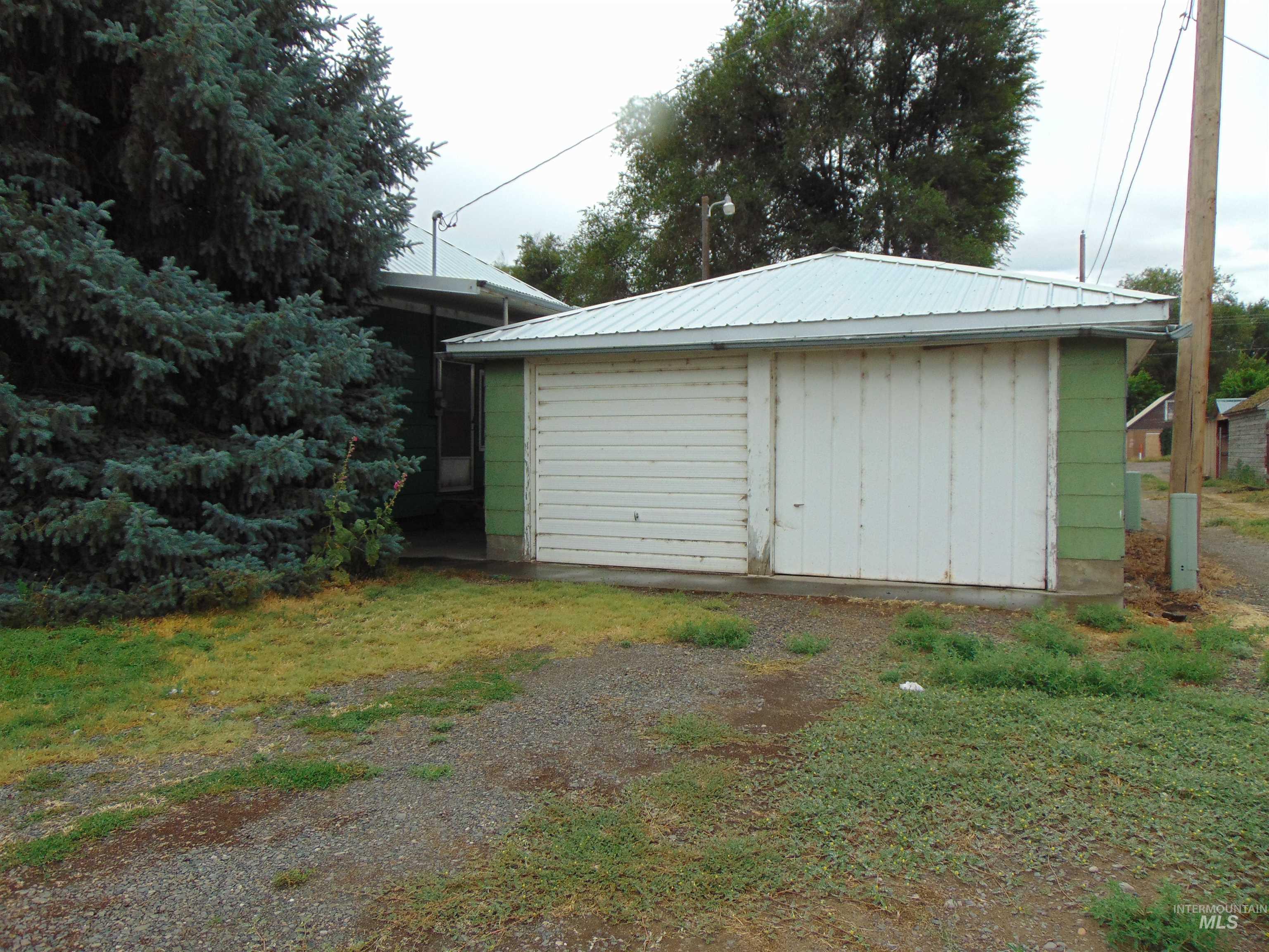233 Glenn Street Property Photo 10