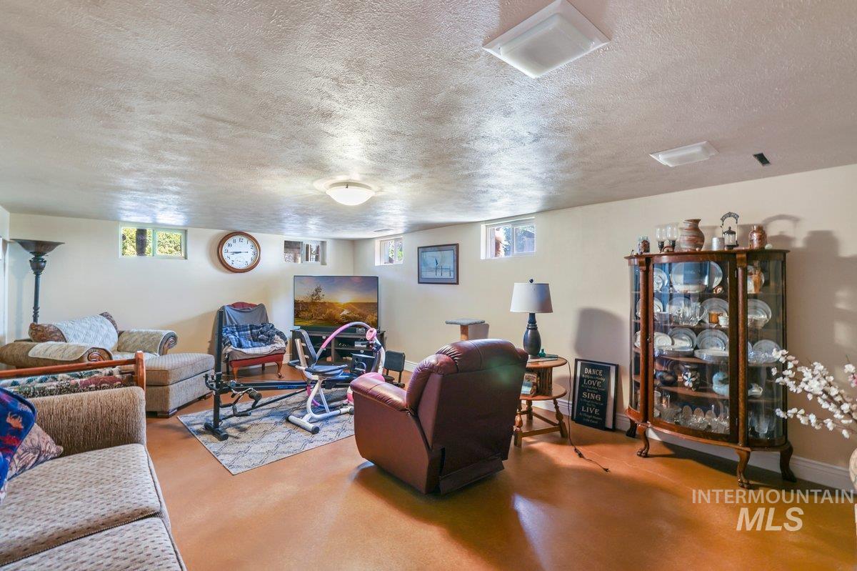 1801 Y Street Property Photo 20