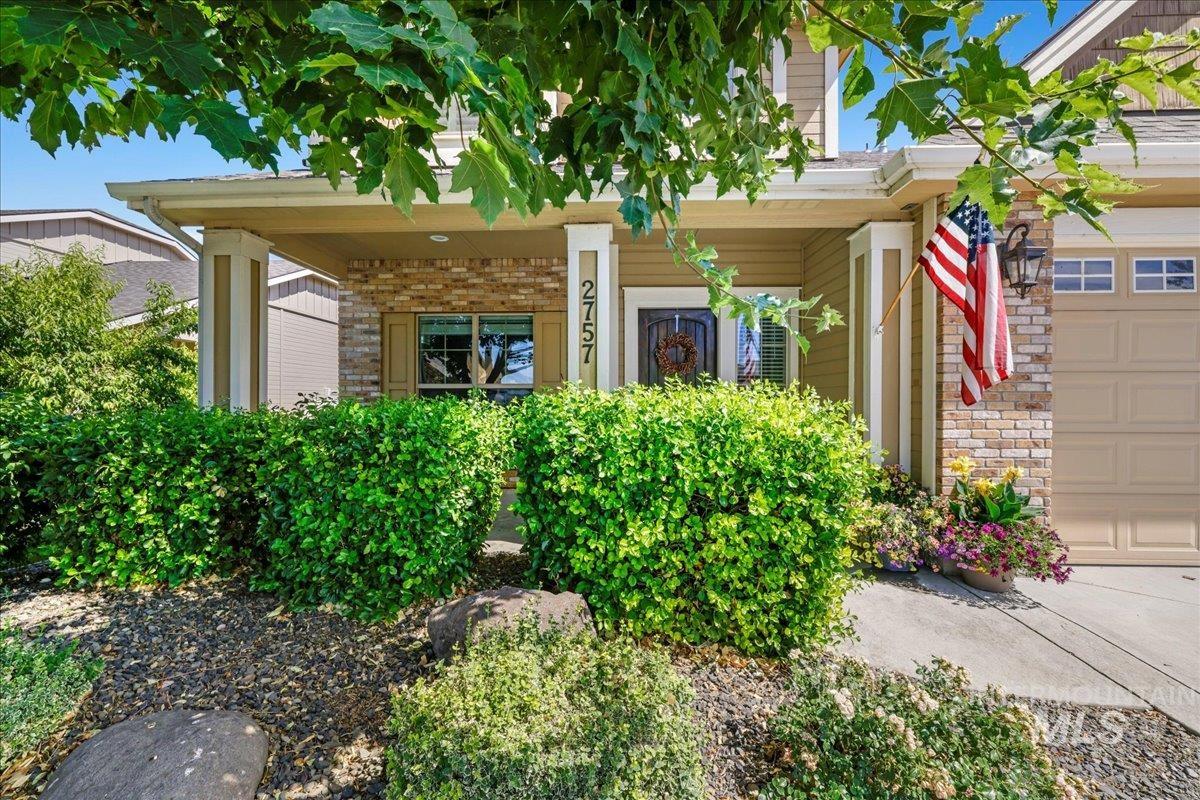 2757 Carriage Way Property Photo 5