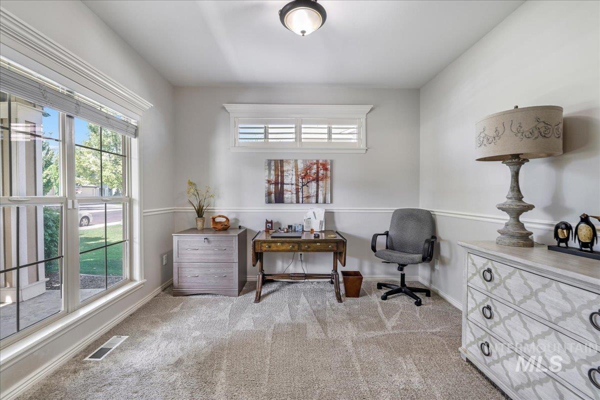 2757 Carriage Way Property Photo 8