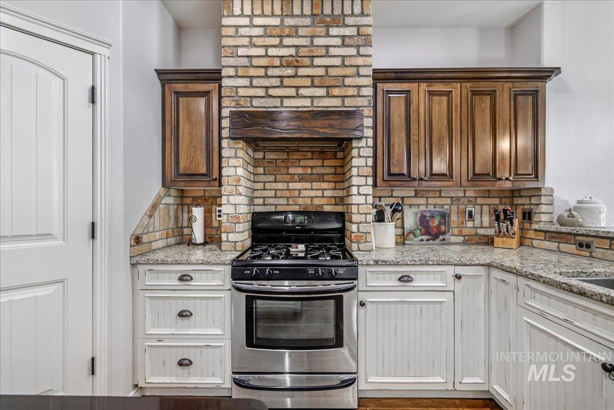 2757 Carriage Way Property Photo 19