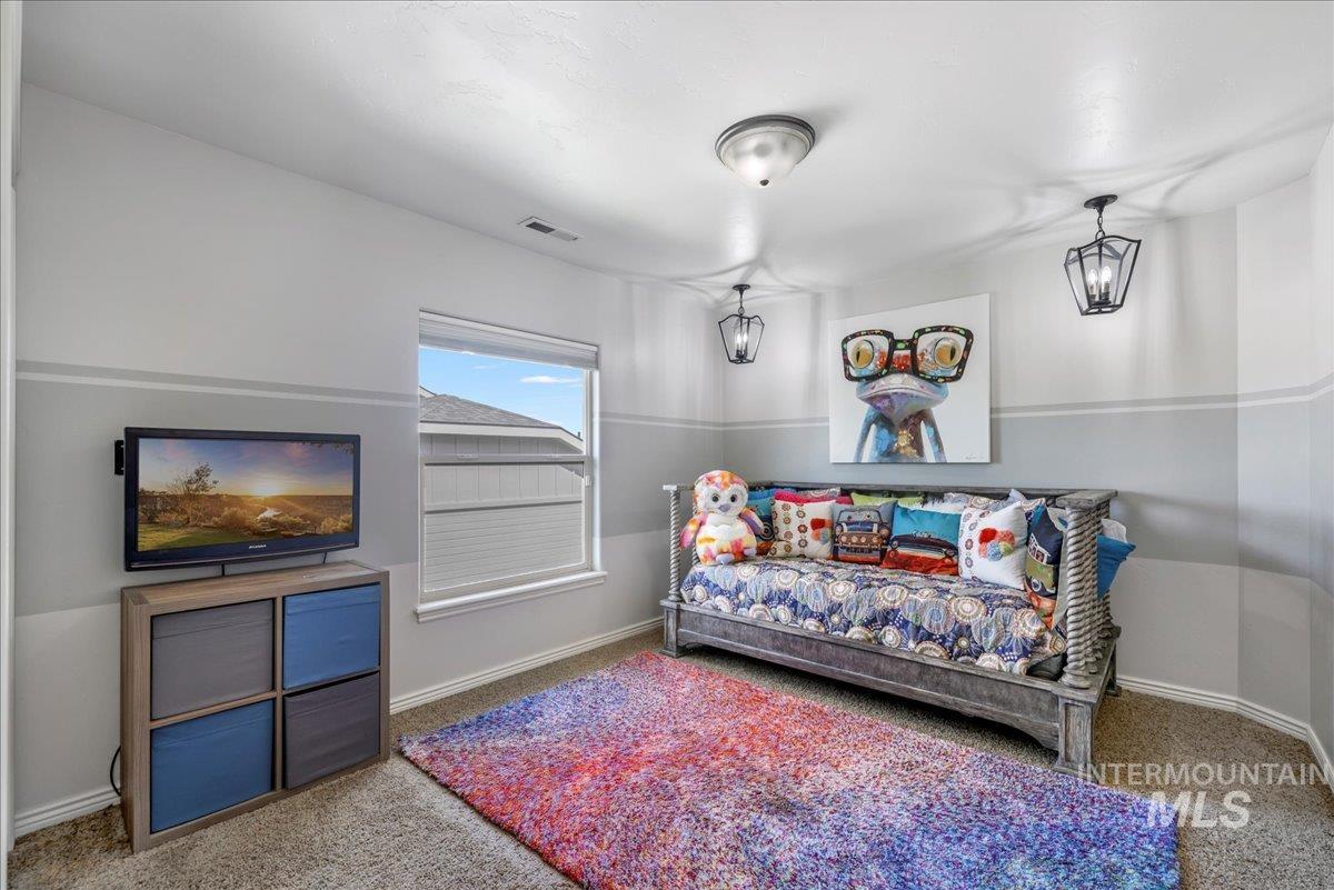 2757 Carriage Way Property Photo 32