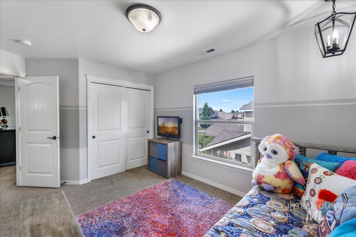 2757 Carriage Way Property Photo 33