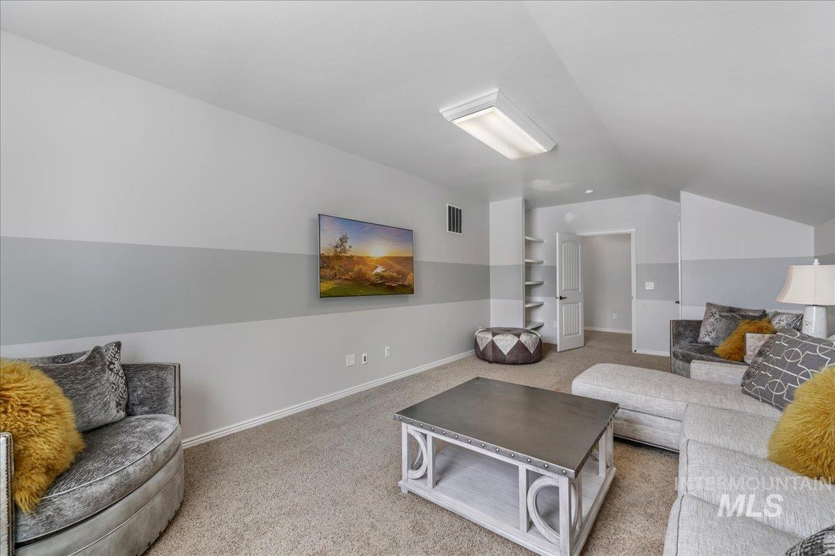 2757 Carriage Way Property Photo 37