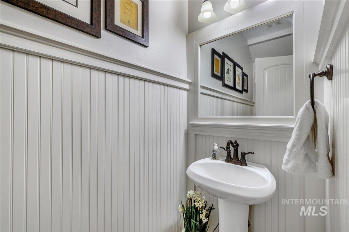 2757 Carriage Way Property Photo 39