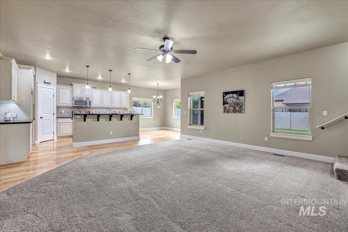 2137 Settlers Ln Property Photo 10