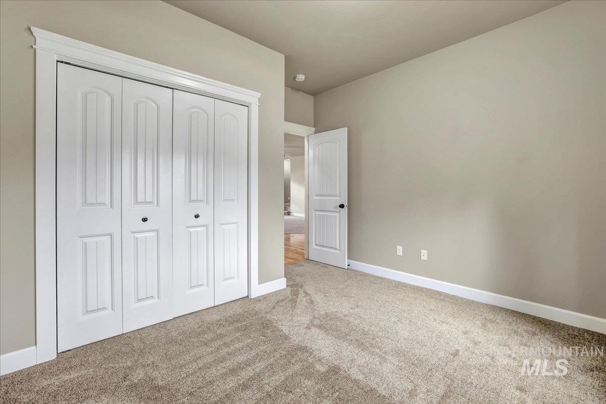 2137 Settlers Ln Property Photo 19