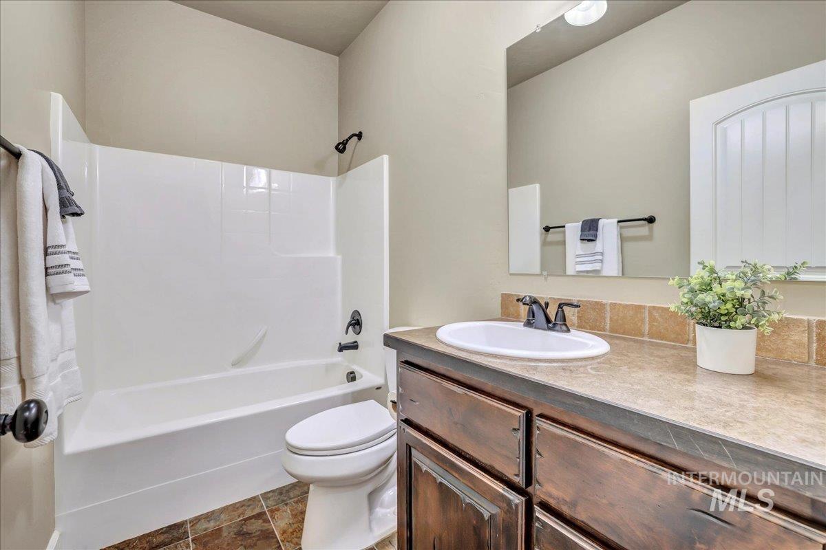 2137 Settlers Ln Property Photo 20