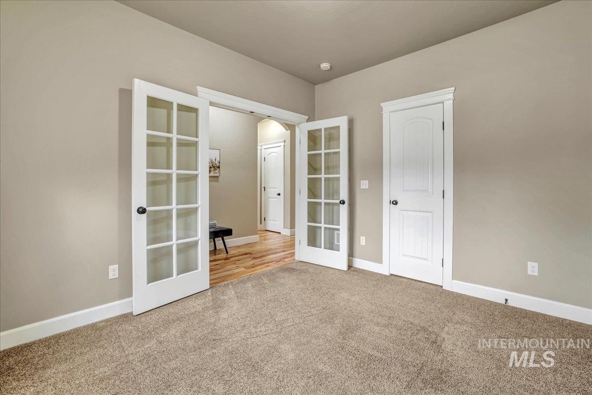 2137 Settlers Ln Property Photo 23