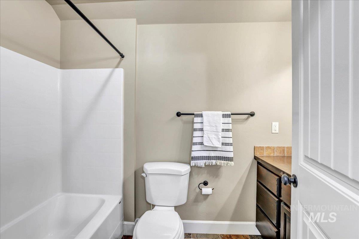 2137 Settlers Ln Property Photo 26