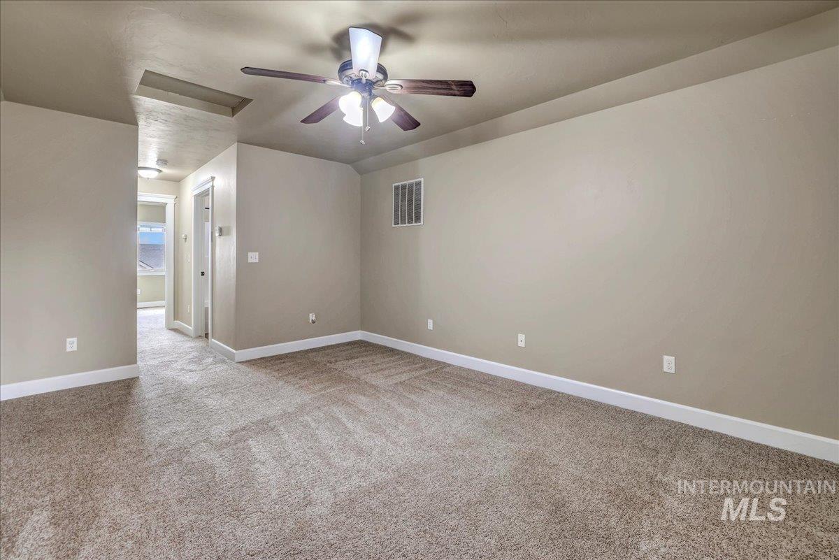 2137 Settlers Ln Property Photo 29