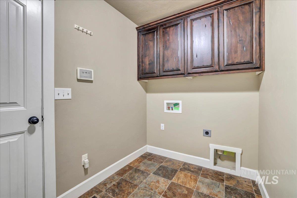 2137 Settlers Ln Property Photo 33