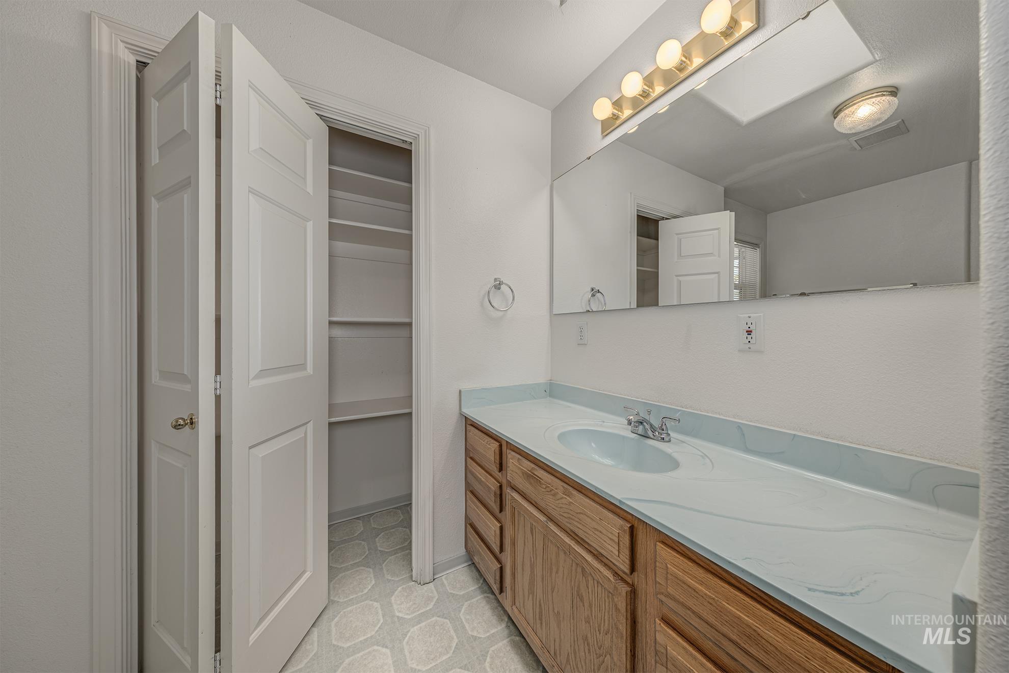 803 Ehrgood Ave Property Photo 29