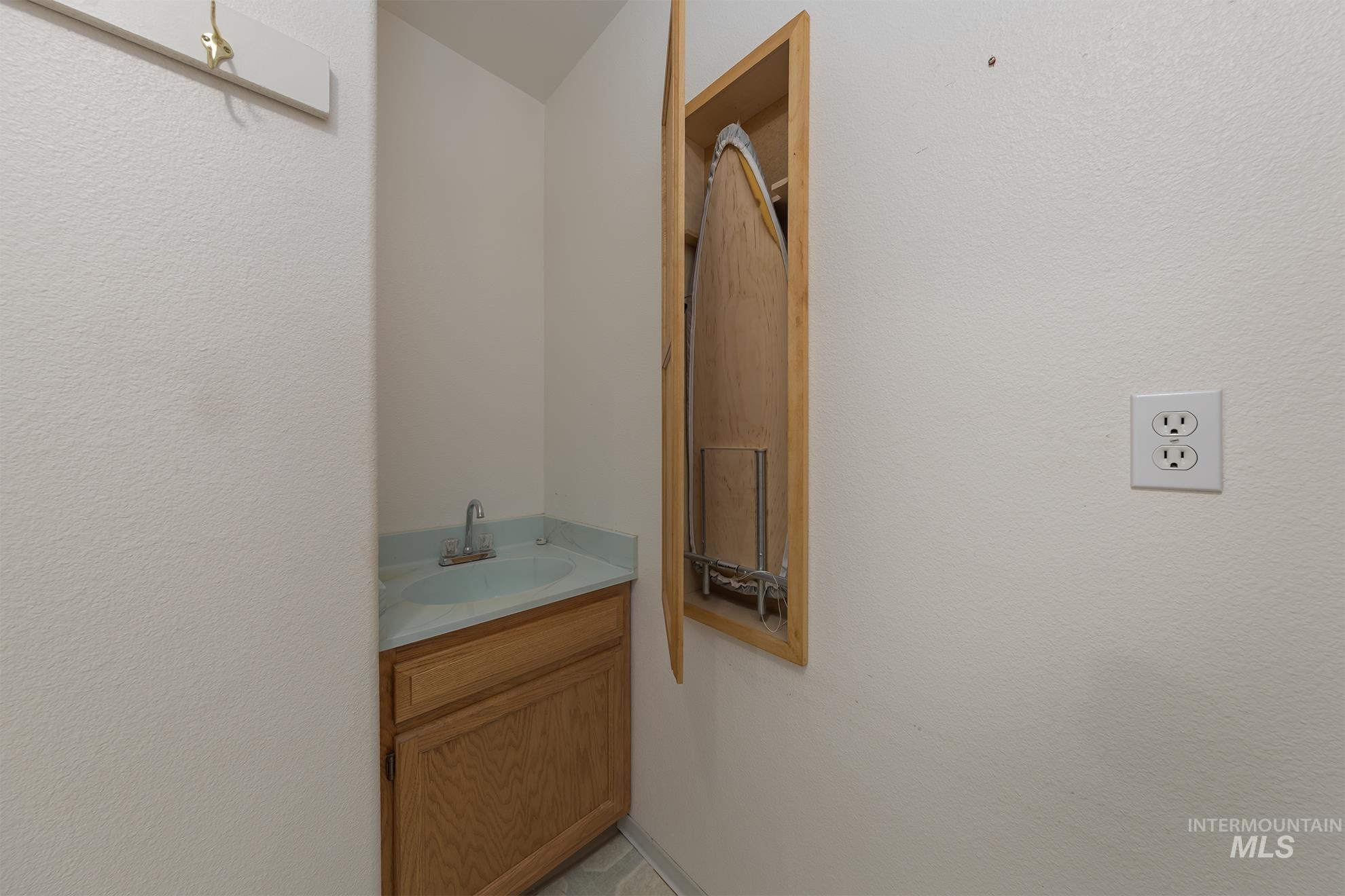 803 Ehrgood Ave Property Photo 34