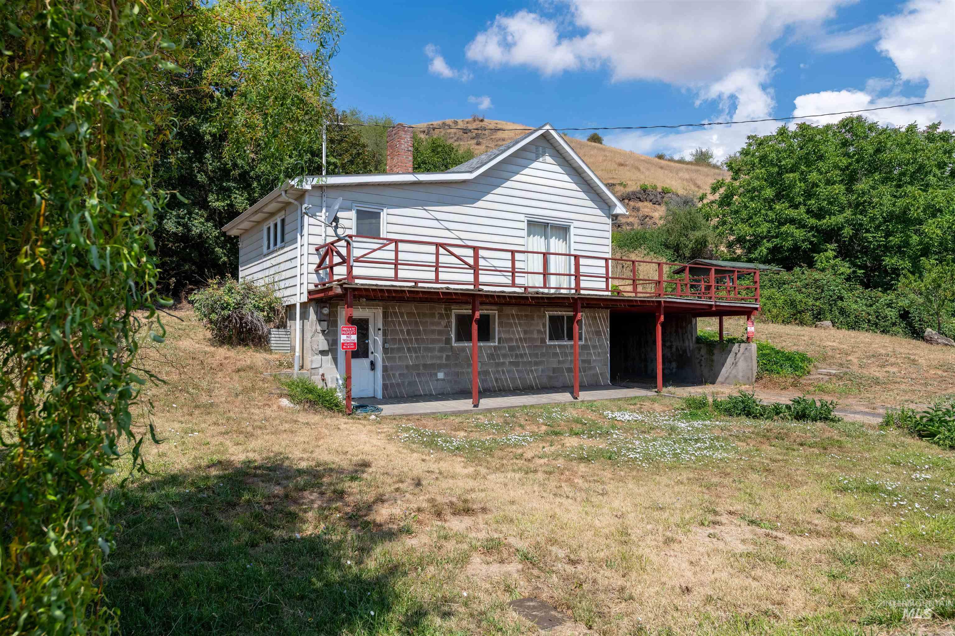 1102 Thunder Hill Road Property Photo 1