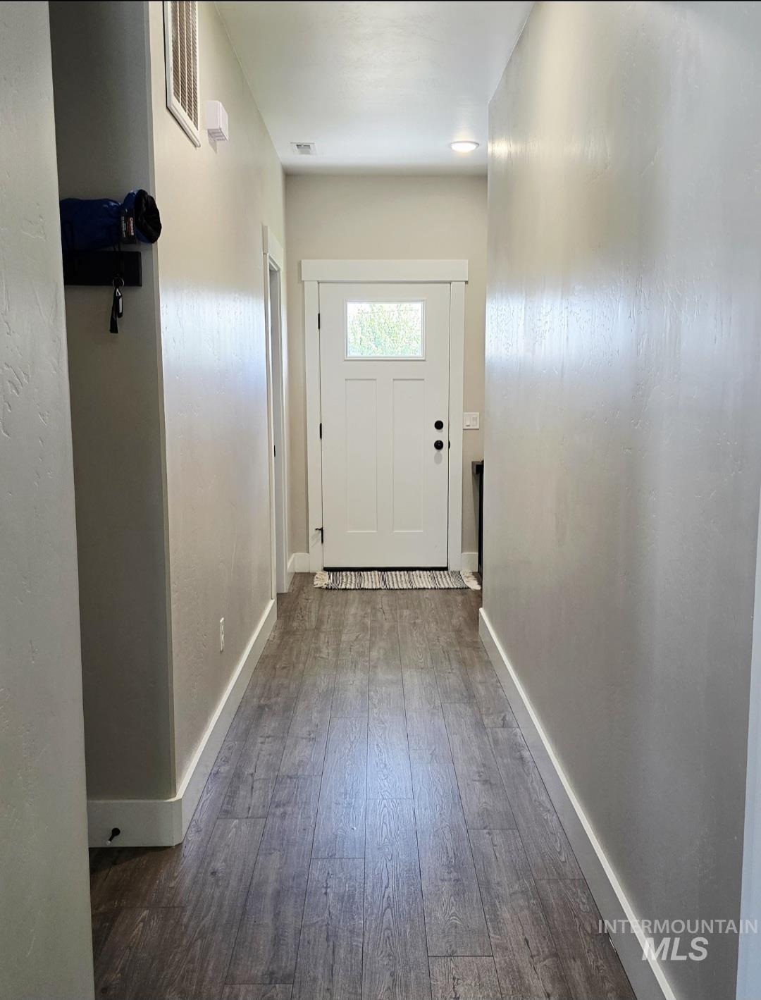 900 E 20th Property Photo 4