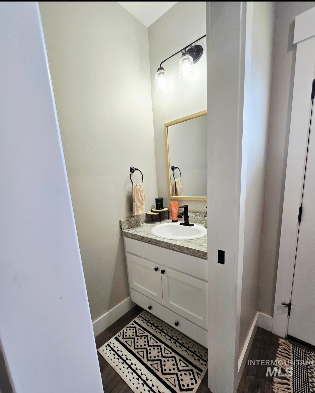 900 E 20th Property Photo 9