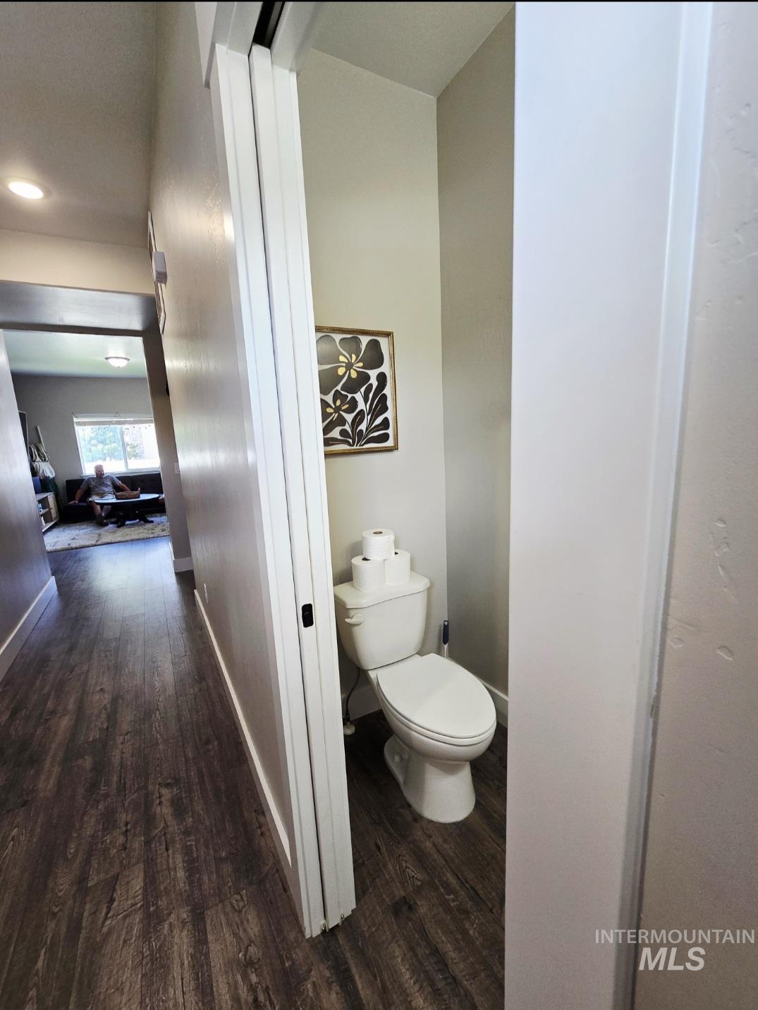 900 E 20th Property Photo 10