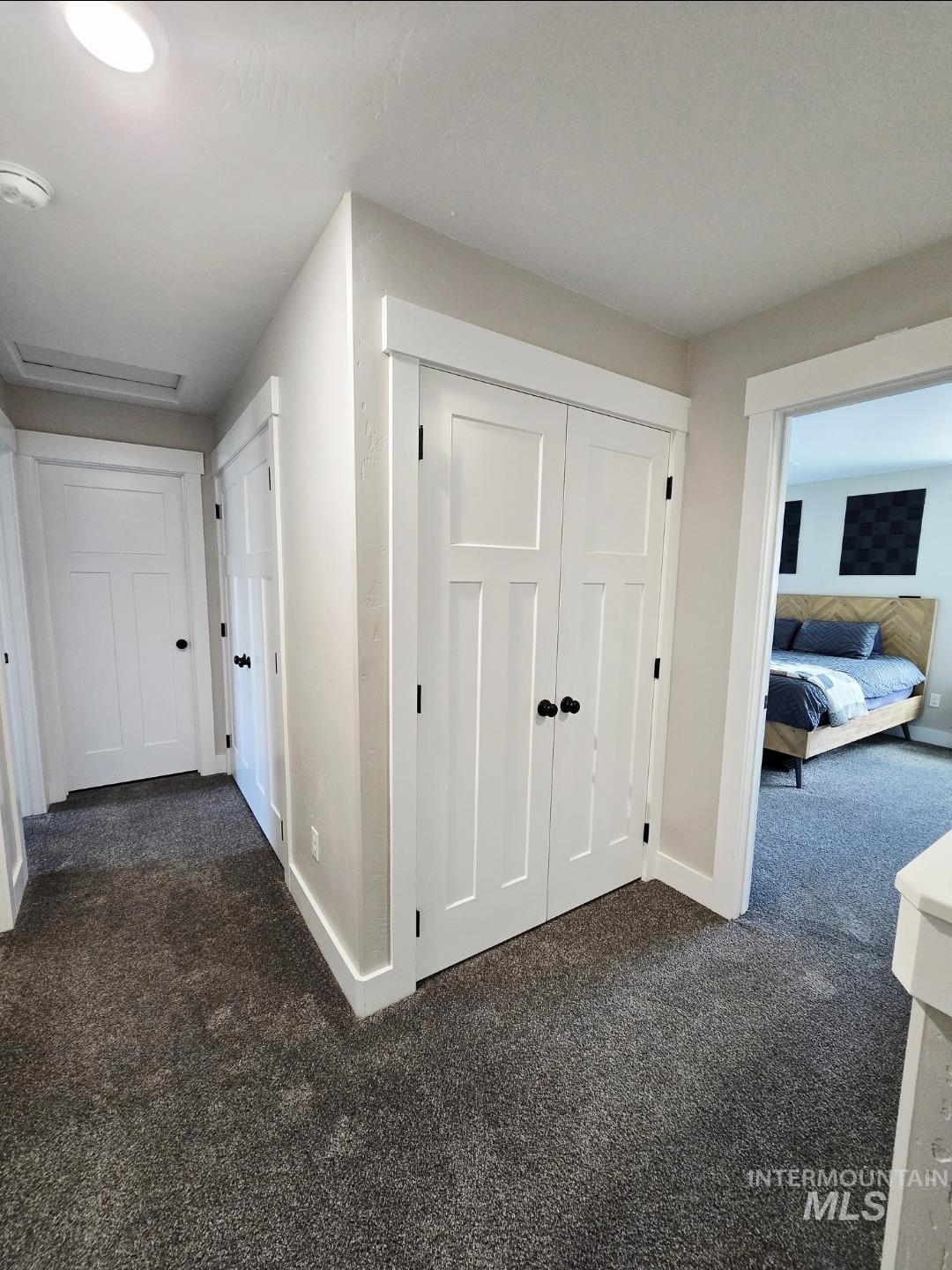 900 E 20th Property Photo 12