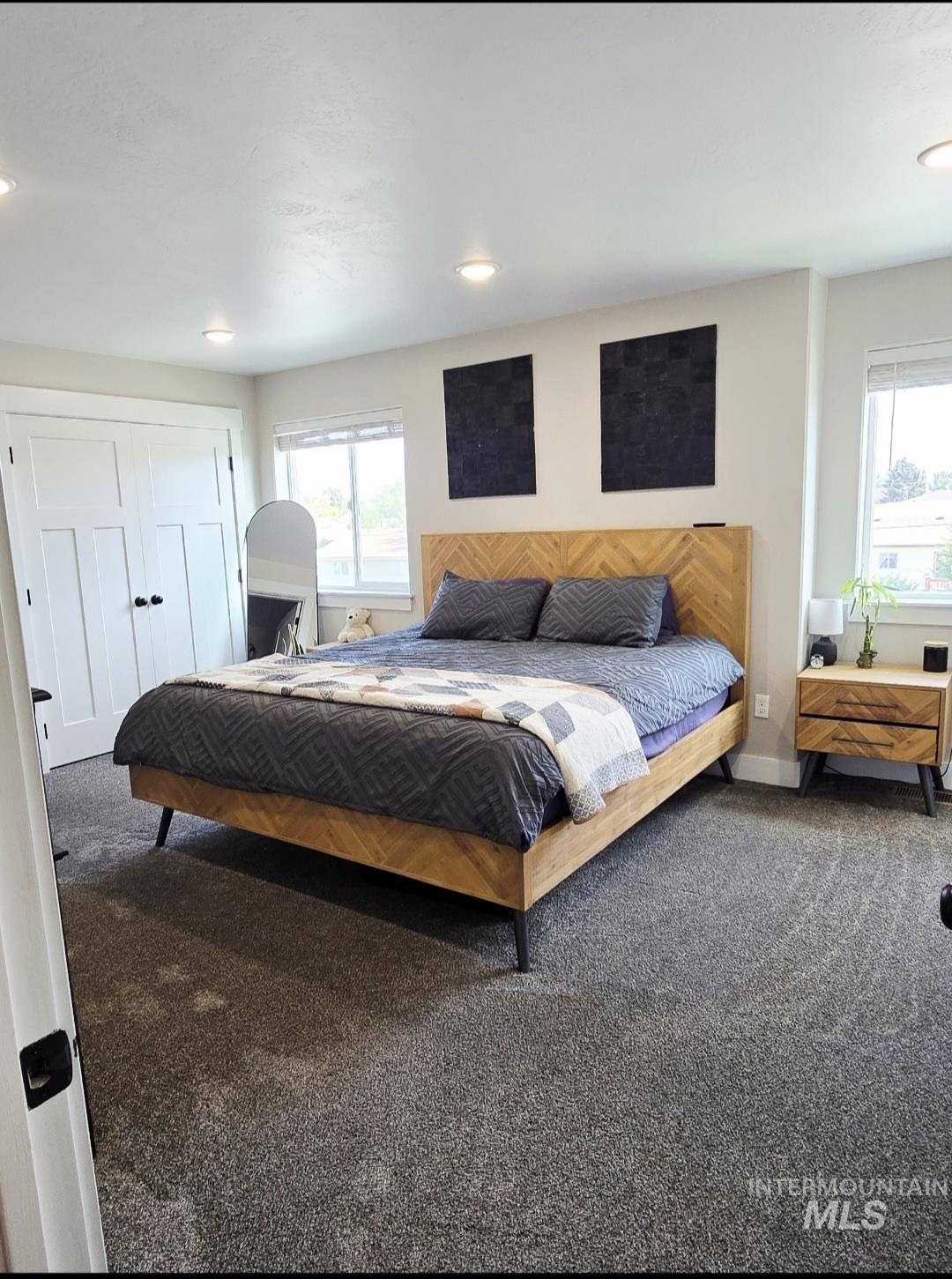 900 E 20th Property Photo 13