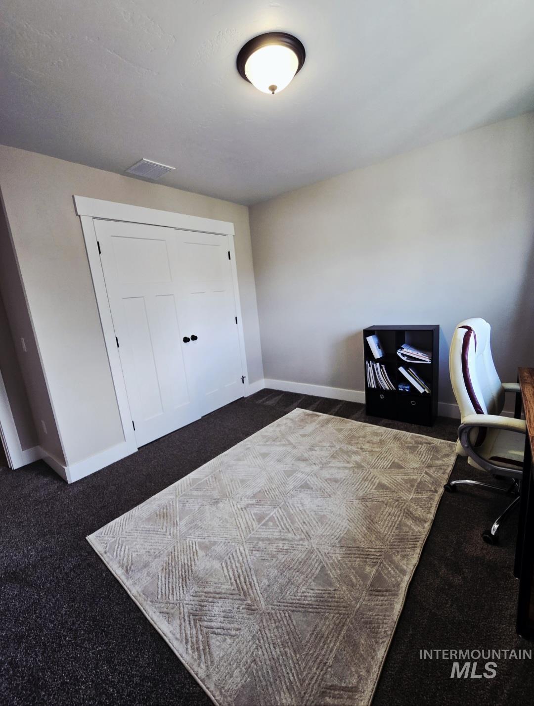 900 E 20th Property Photo 17