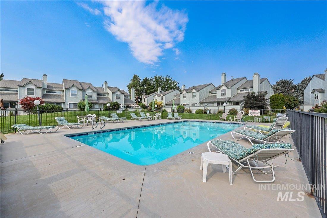 8453 W Cascade Lane Property Photo 24