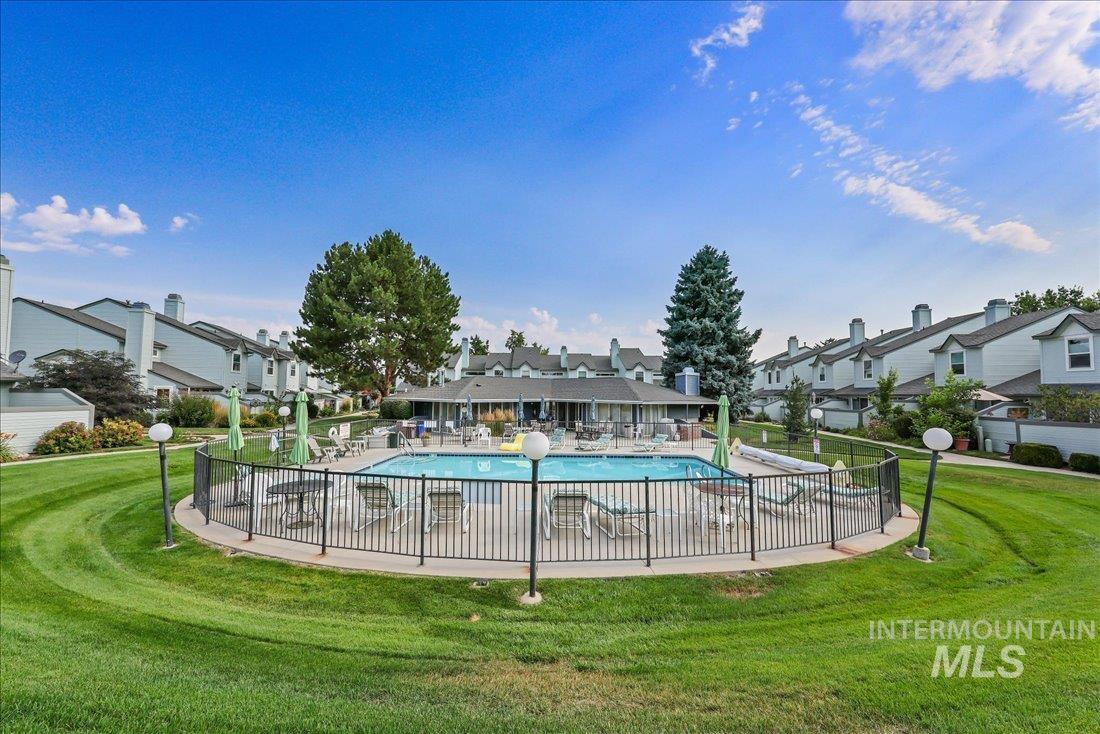 8453 W Cascade Lane Property Photo 25