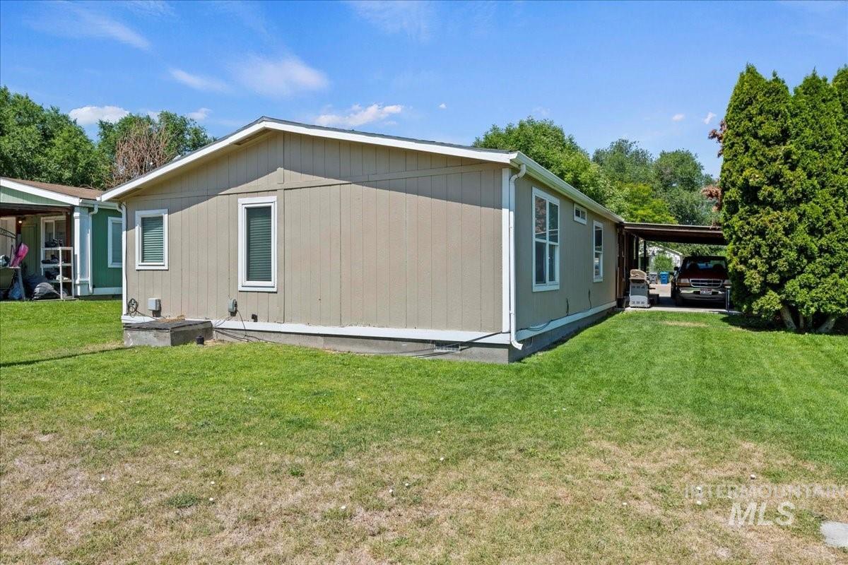 912 4th Ave N Property Photo 7