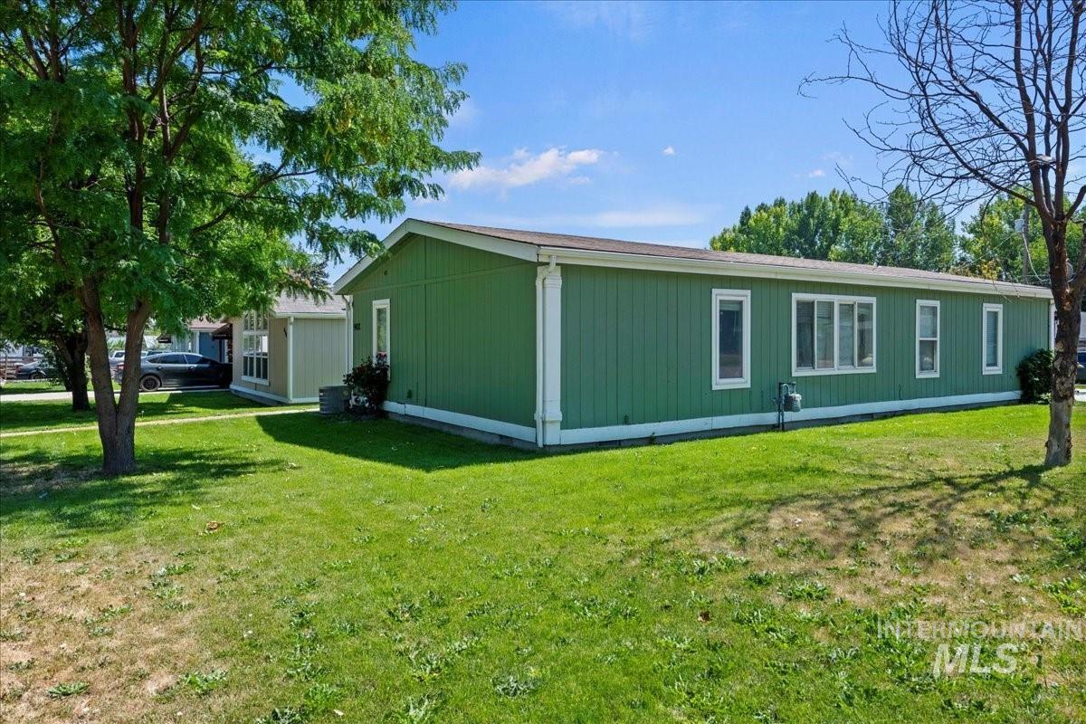 912 4th Ave N Property Photo 10