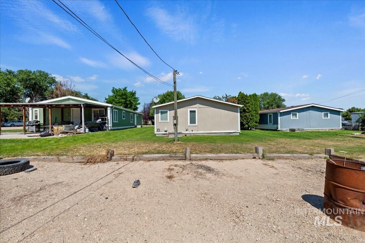 912 4th Ave N Property Photo 11