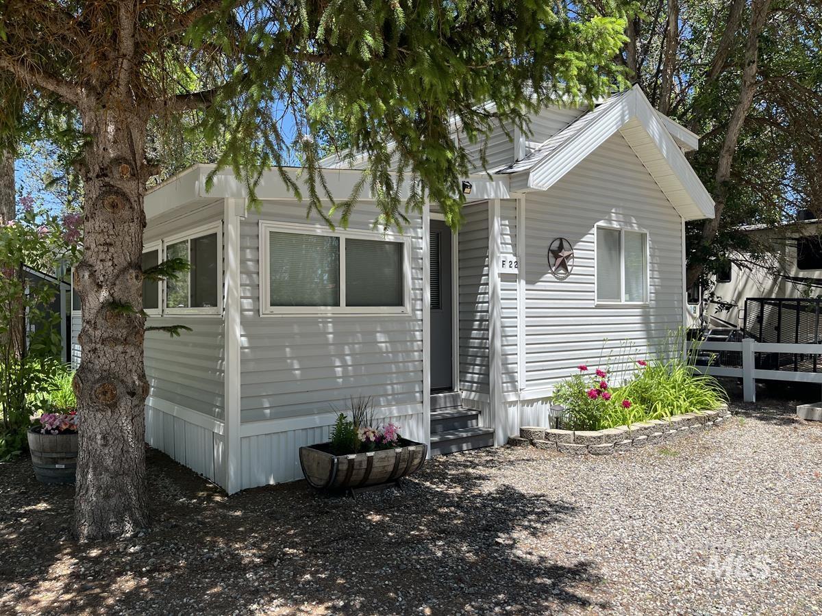 20 & 22 F Street Property Photo 1