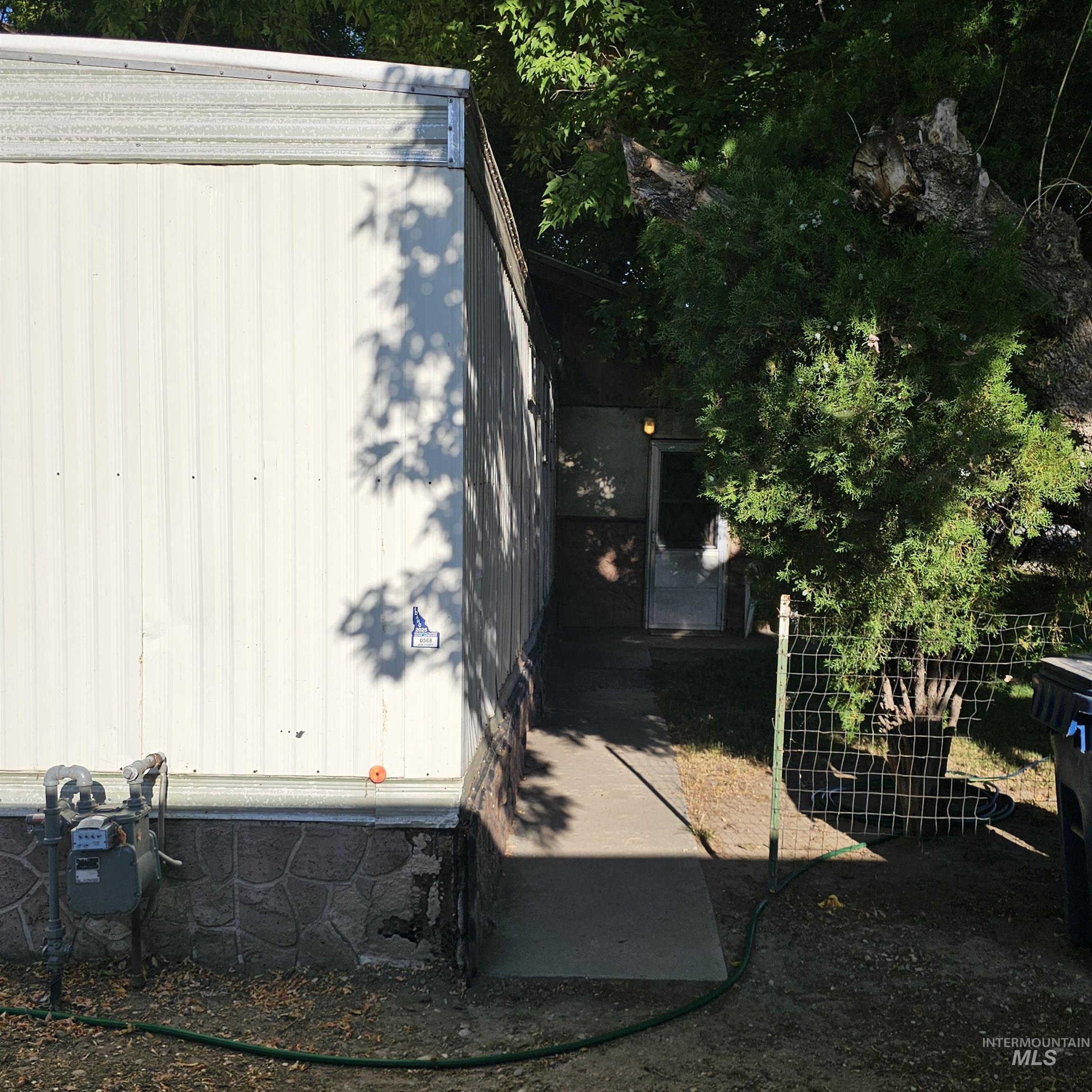 2141 E Syringa Property Photo 22