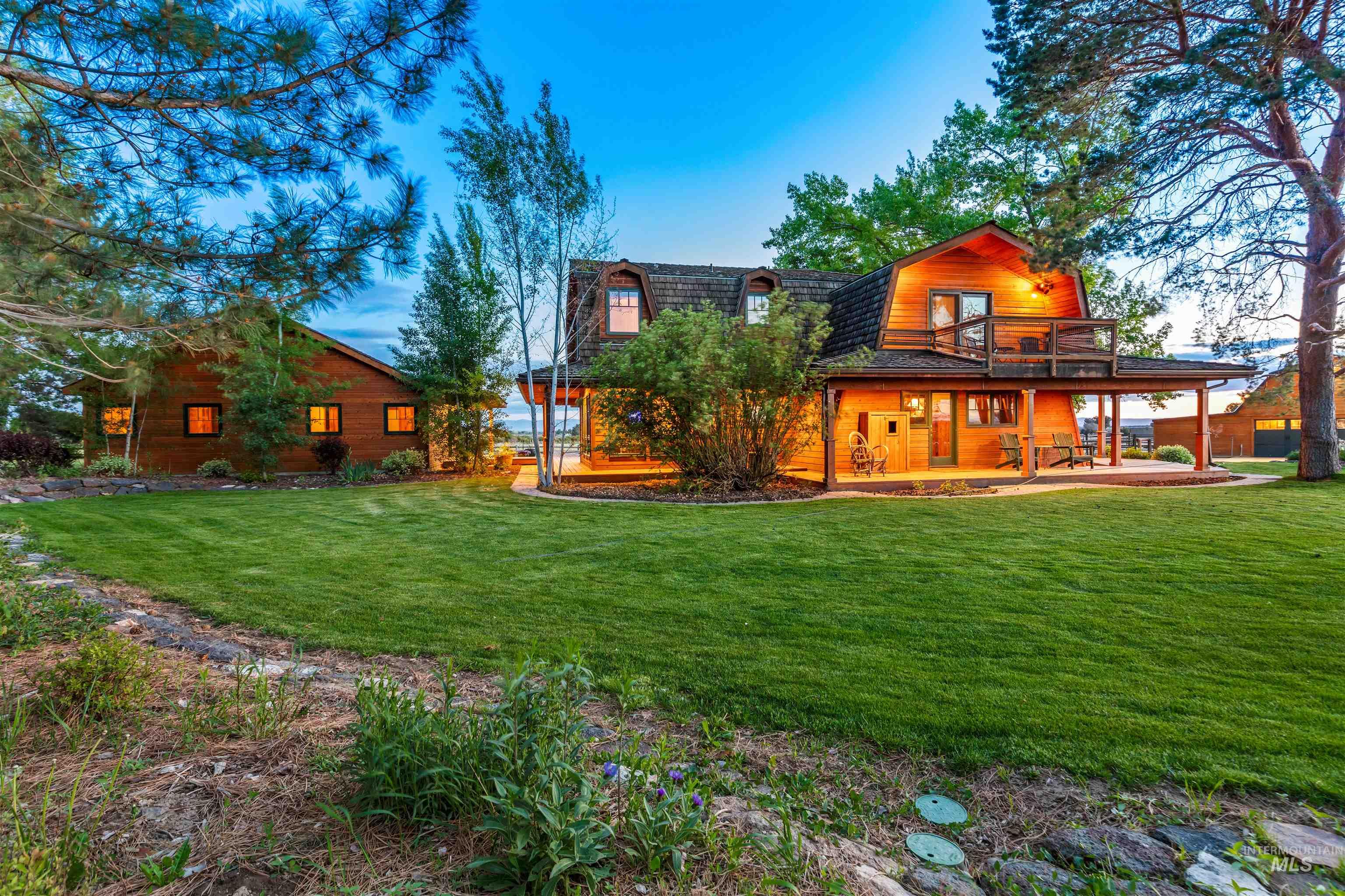 999 N Cow Horse Dr Property Photo