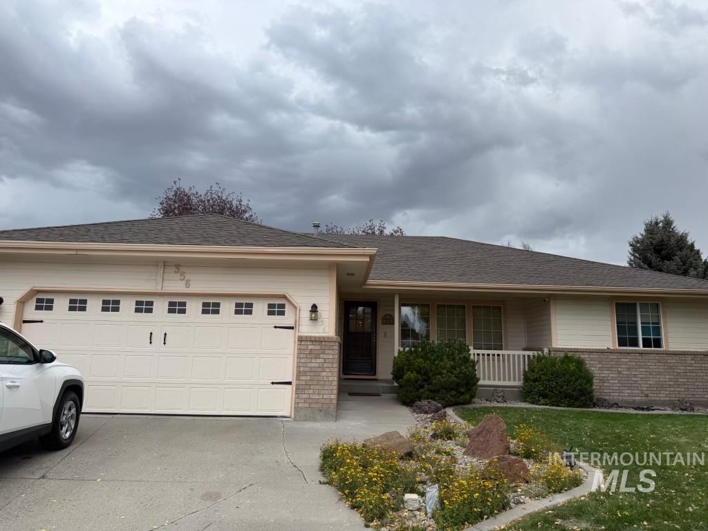 356 Monroe Cir Property Photo 1