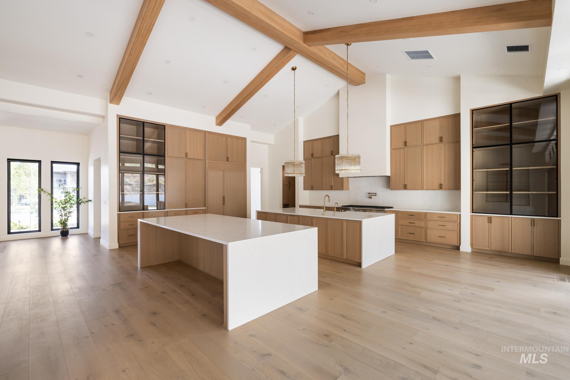 243 N Burgundy Rose Lane Property Photo 6