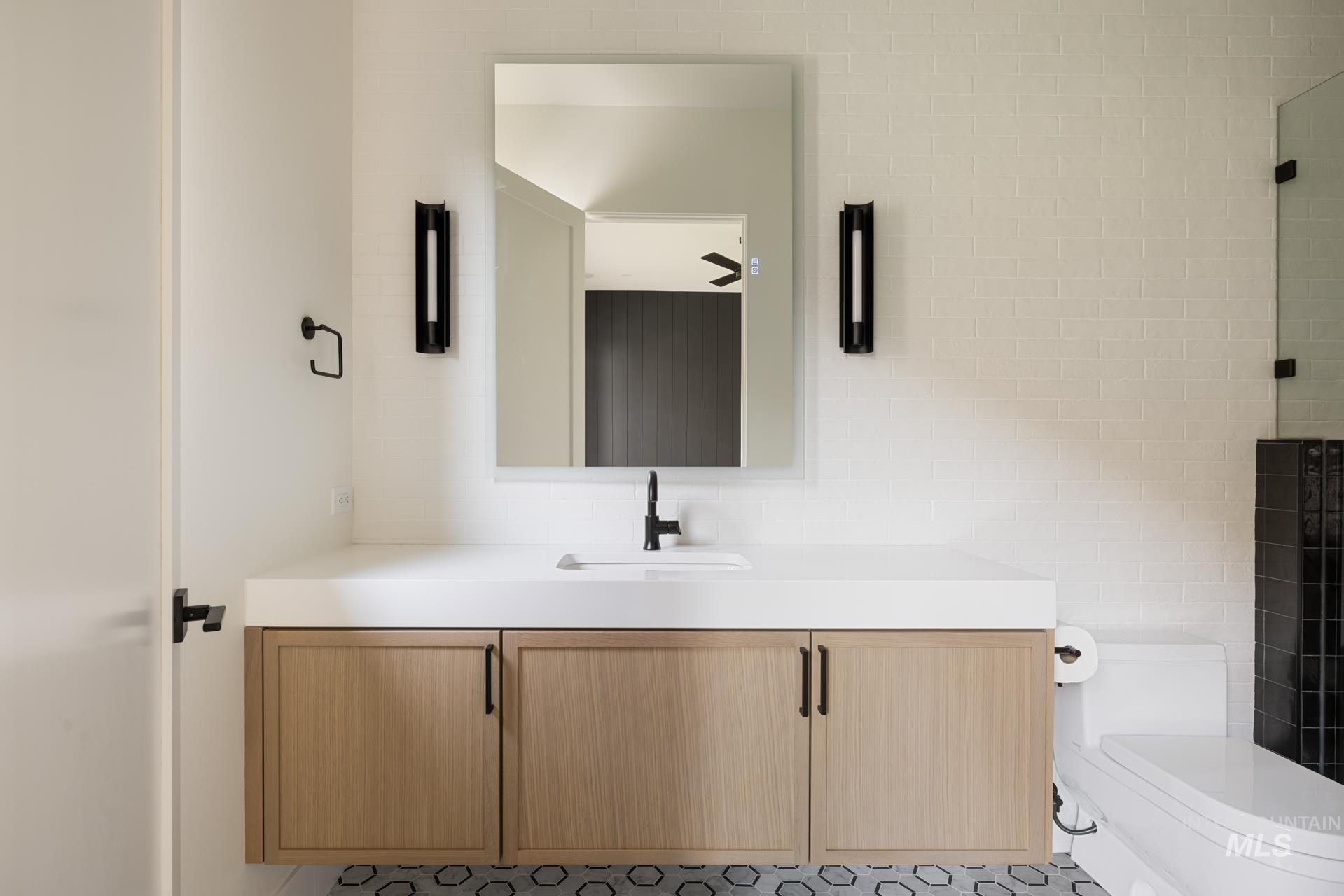 243 N Burgundy Rose Lane Property Photo 15