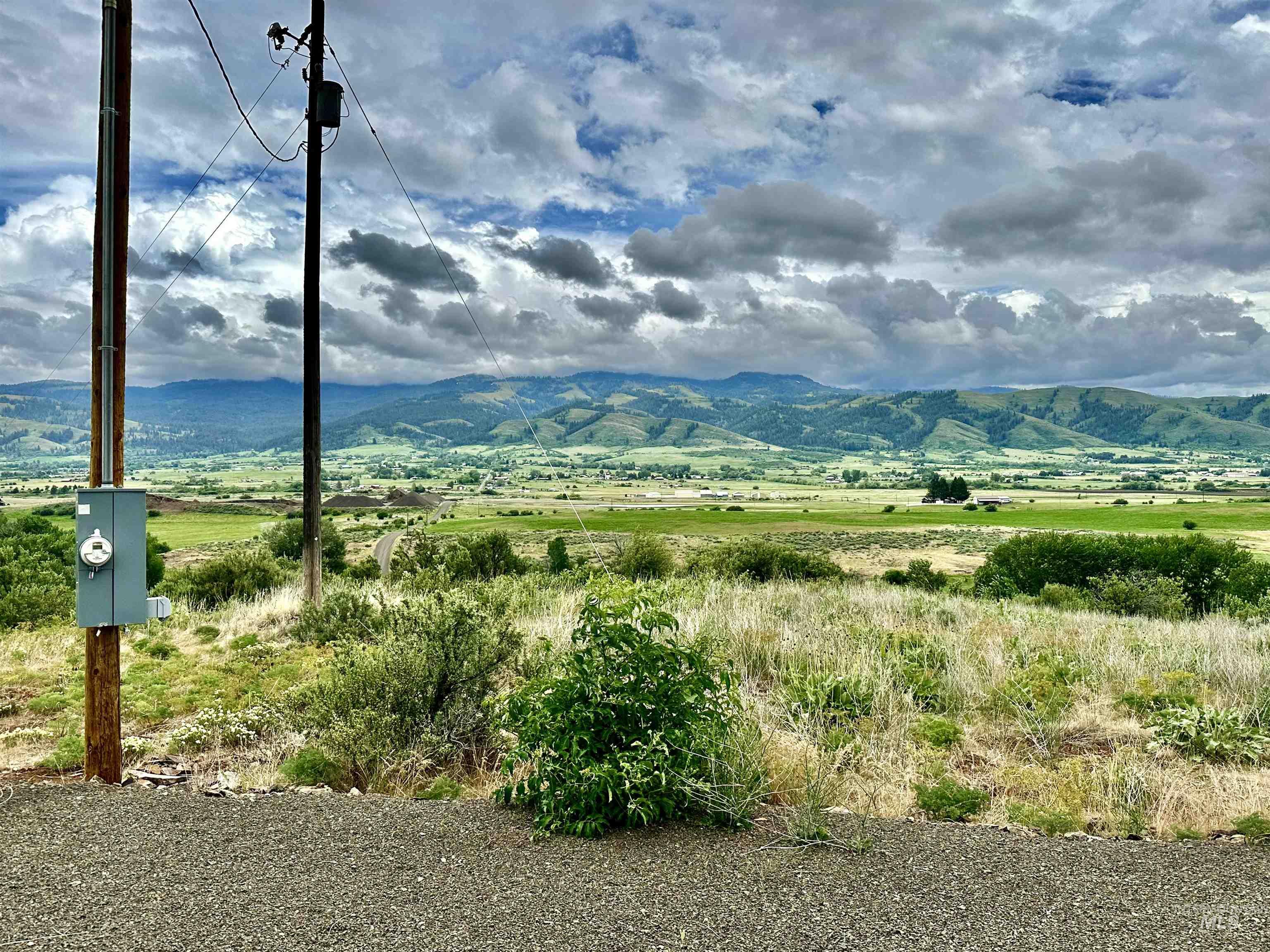 2170 Airport Road Property Photo 4