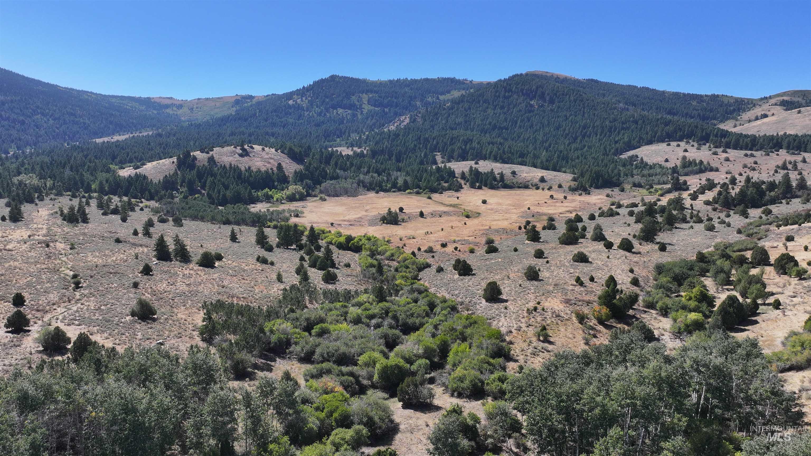 1200 S Lands Creek Road Property Photo 1