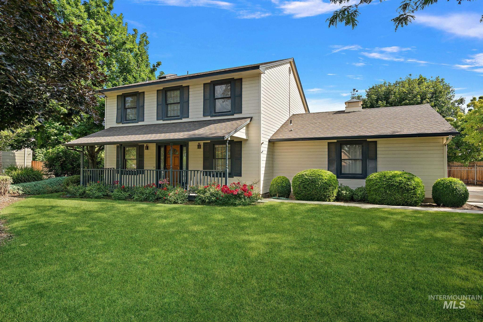 2864 E Autumn Way Property Photo 1