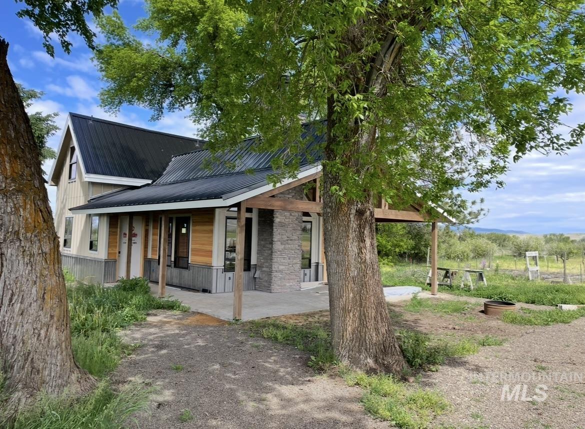 2250 Moritz Ln Property Photo 8